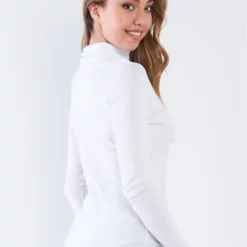 Alternative view of 女裝 | 美系 | 白長袖高領上衣
