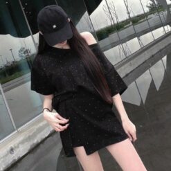 女裝 | 燙鑽寬鬆 T + 開衩褲裙套裝
