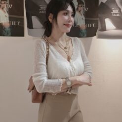 女裝 | 卷花邊單珠罩衫